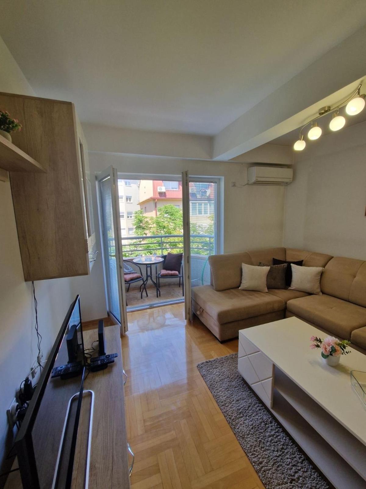 Kamche Lux Apartment Skopje Exteriör bild