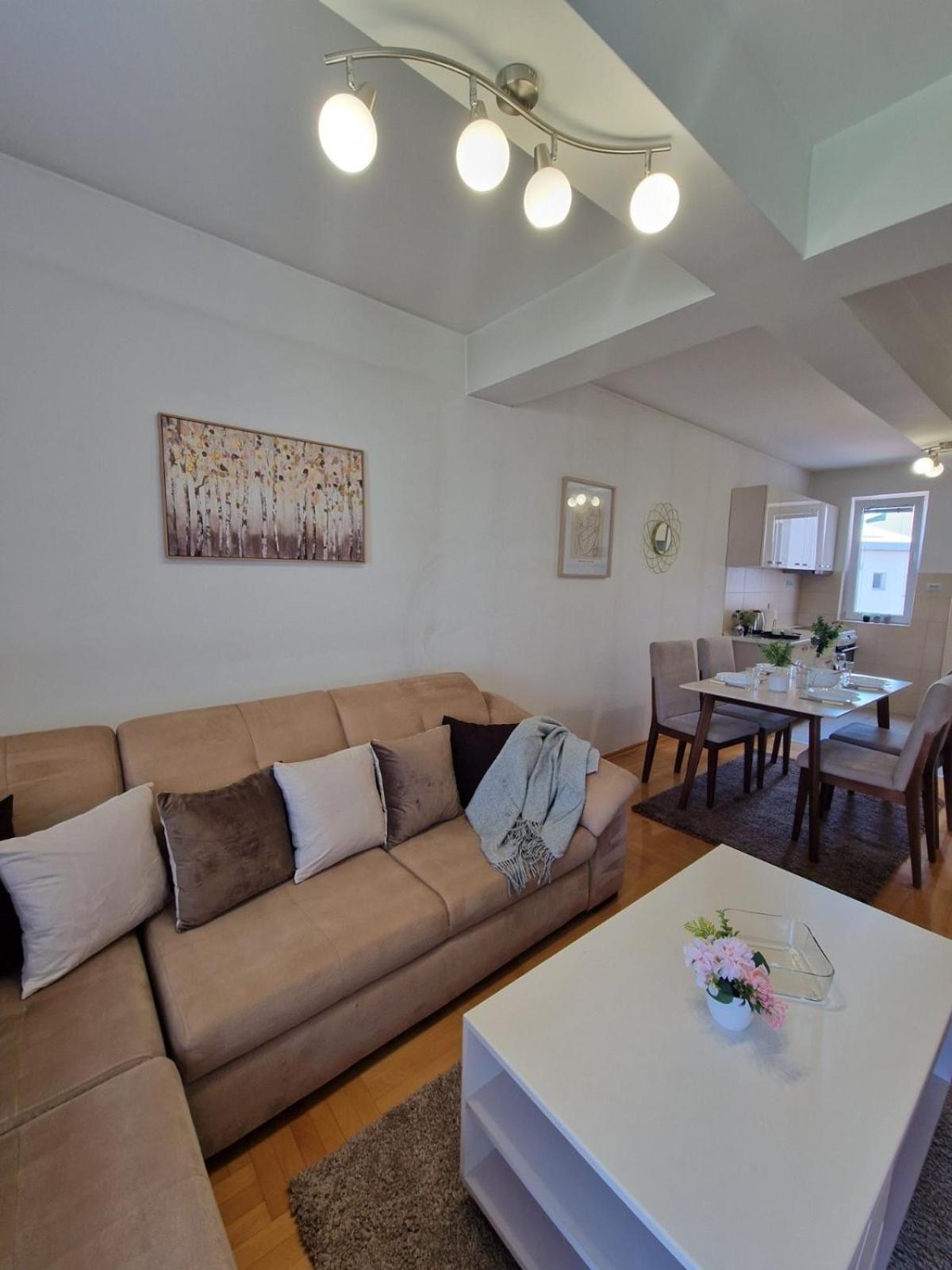 Kamche Lux Apartment Skopje Exteriör bild